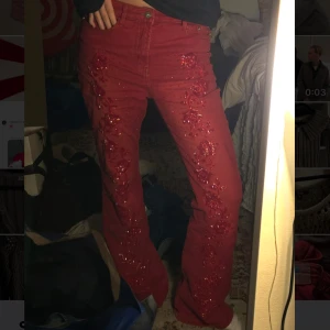 Coola bootcut jeans - Jätte fina coola bootcutjeans, bra kvalitet och unika!!