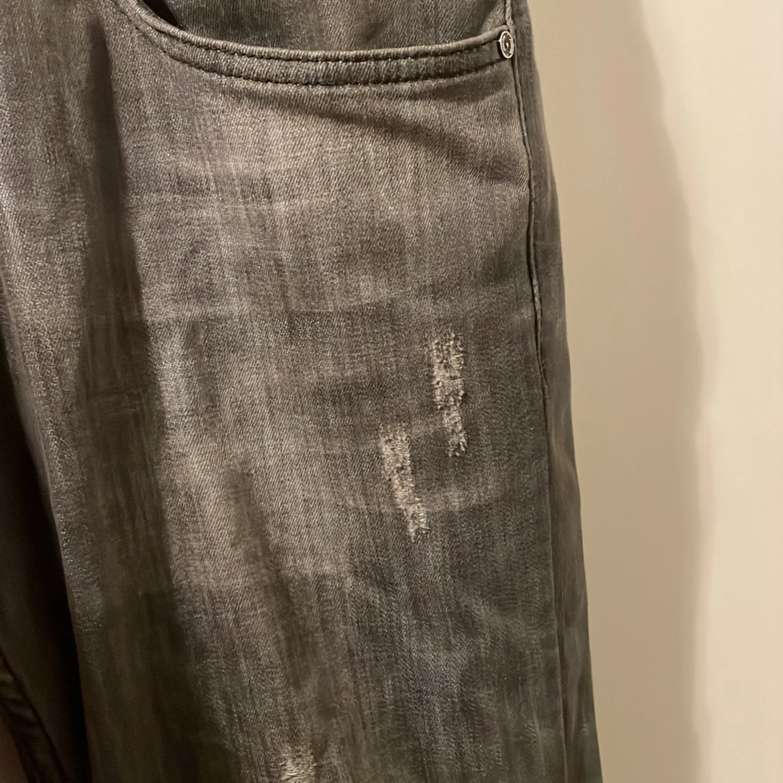 Grå jeansbyxor från Tommy Hilfiger - 92