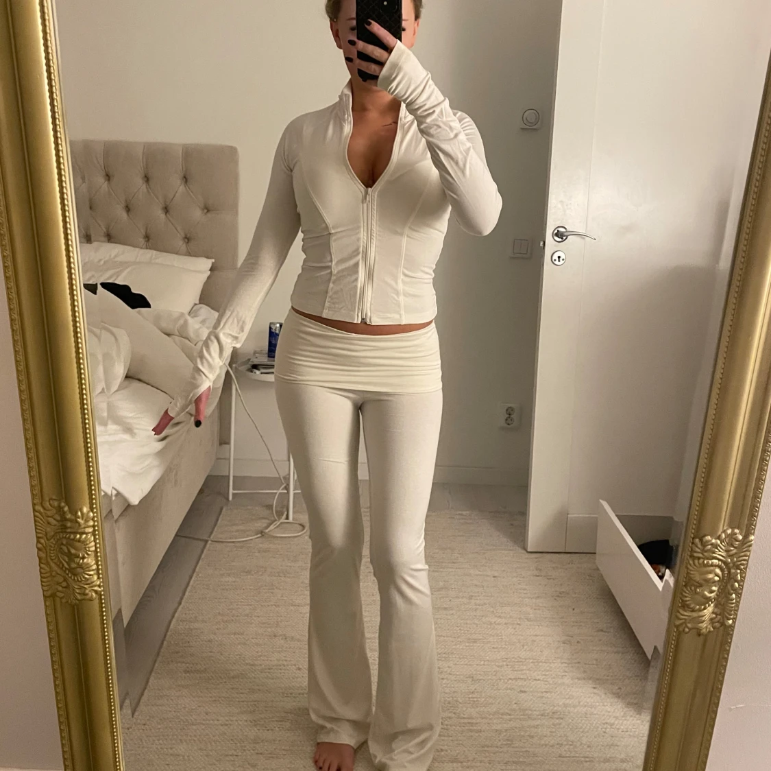 Mjukis/yoga sett ifrån gina tricot  - 90