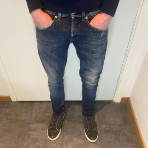 Dondup George jeans - Skick:9/10 | storleken passar W28-29 , alltså dig runt 170 | fraktas inom 24h 📦 | priset är ej hugget i sten