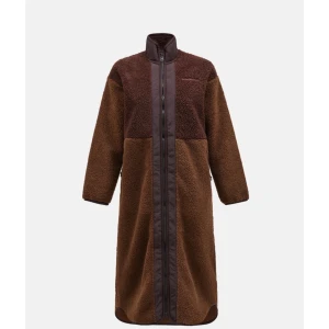 PEAK PERFORMANCE oversized teddyjacka  - Säljer en lång mysig teddyjacka från Peak Performance, en Heavy Pile oversized long. Har handfickor med dragkedja och tvåvägsdragkedja fram. Nypris 2600, säljer den för 1000kr. Vid snabb affär kan priset diskuteras något.med dragkedja framtill. 