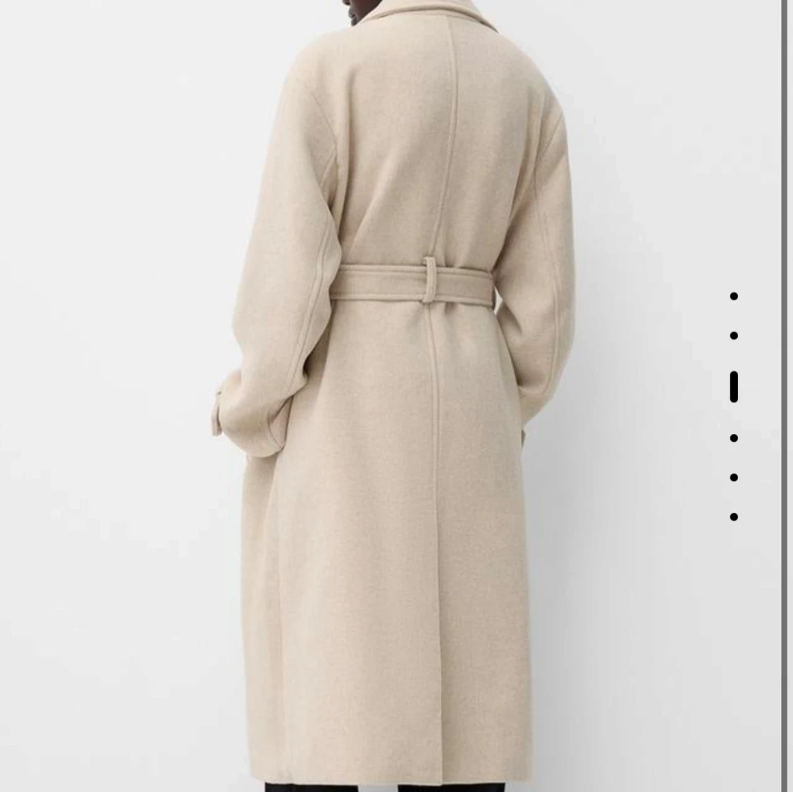 Beige kappa med knappar - 90