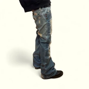 Custom Flare Jeans - Riktigt feta custom Vero Moda jeans med en galen flare🥵Midja 39cm, Ytterben 106cm👍Kom dm vid fler frågor🙏