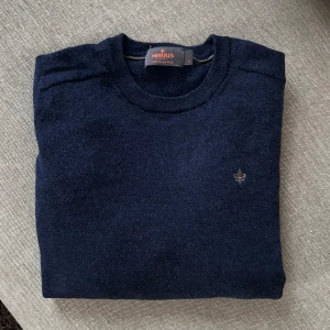 Morris Merino Tröja - Hej! Jag säljer denna stilrena Morris tröja i merinoull. Storlek S. Väldigt bra skick!