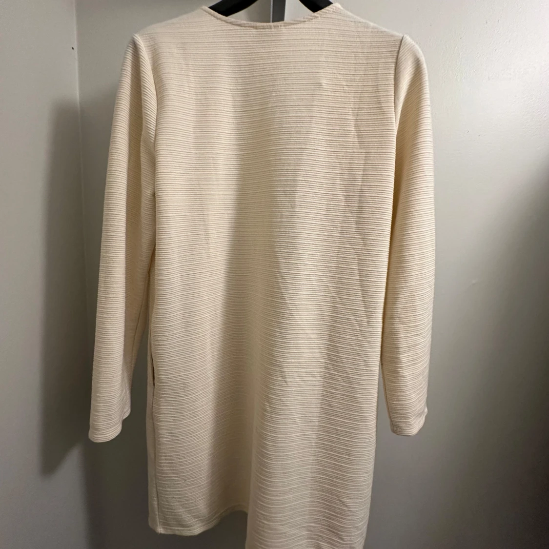 Beige långärmad kofta - 90