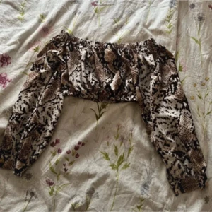 Långärmad croptop - Topp i fint skick! Blusmaterial 