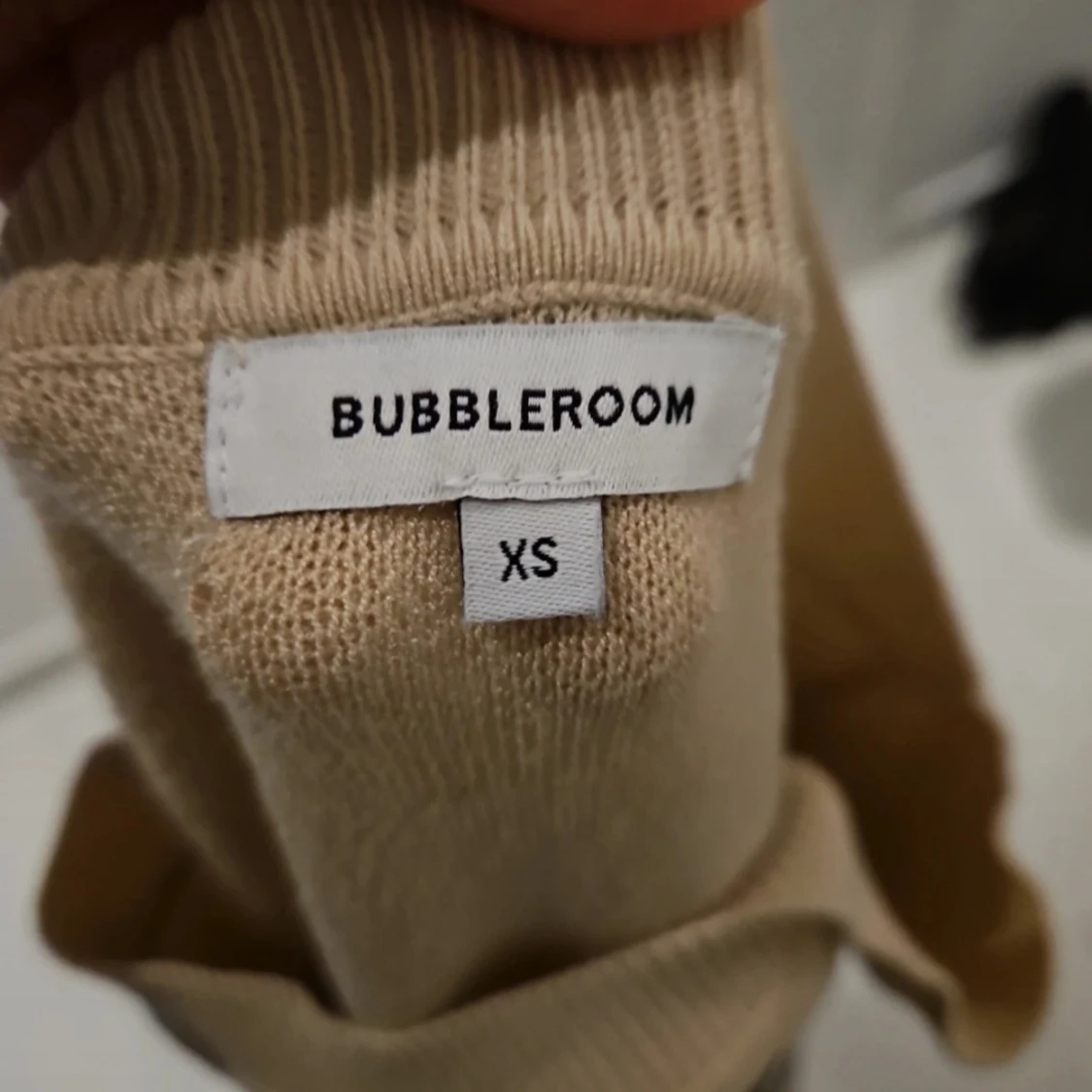 Beige och svart randig tröja från Bubbleroom - 91