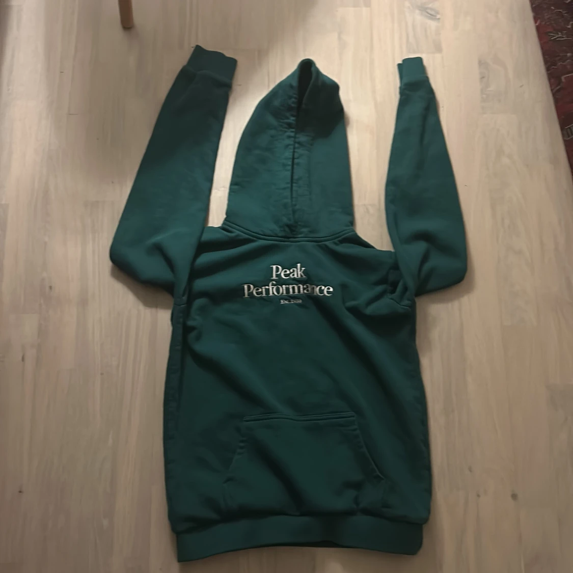 Mörkgrönt mjukis set från Peak Performance  - 91