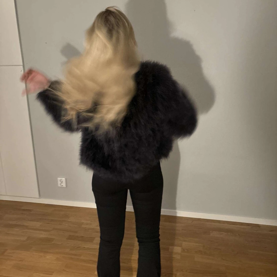 Svart pälsjacka - 92