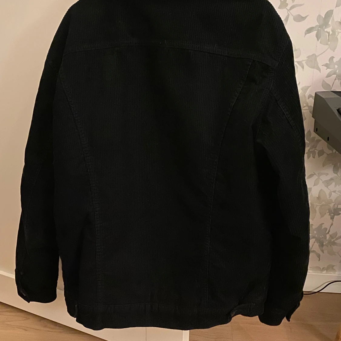 Svart jacka med teddyfoder från Lee - 91