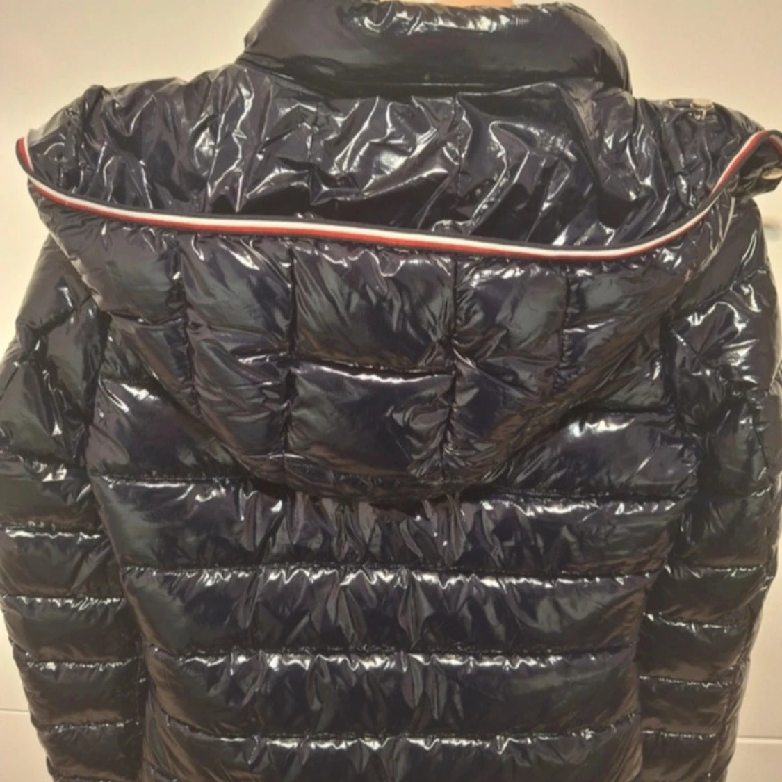 Mörkblå pufferjacka från Tommy Hilfiger - 91