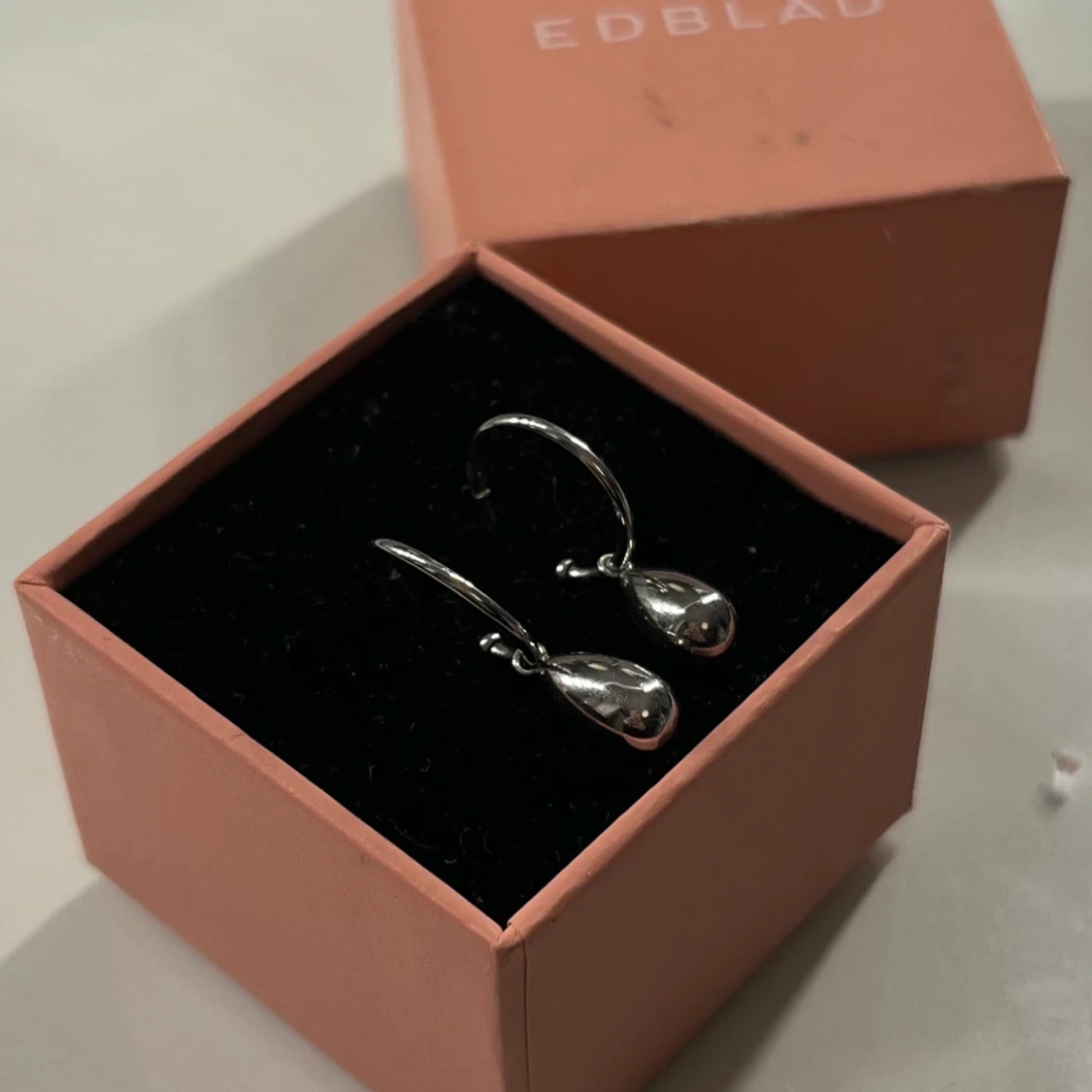 Örhängen från Edblad 