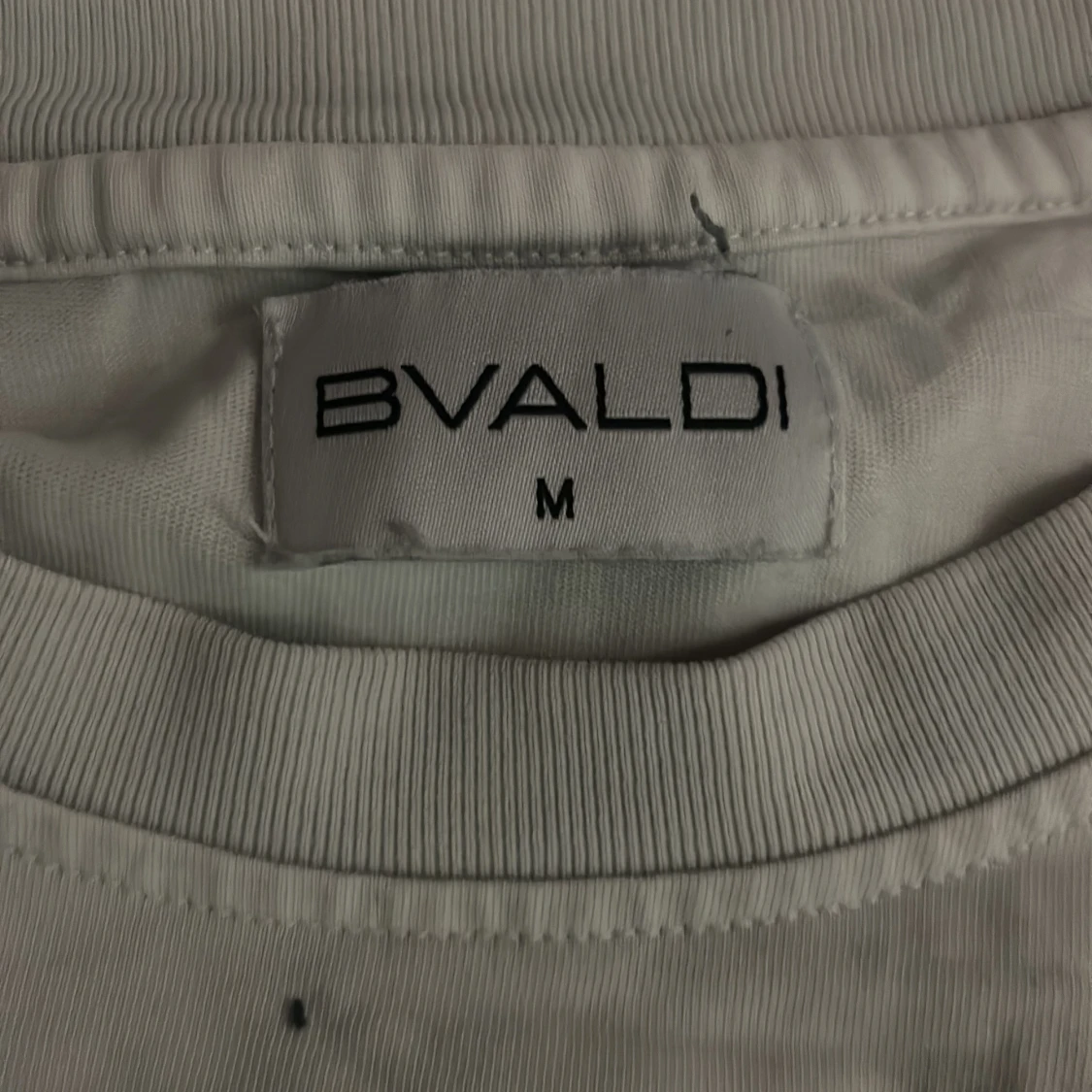 Vit t-shirt från Bvaldi - 91