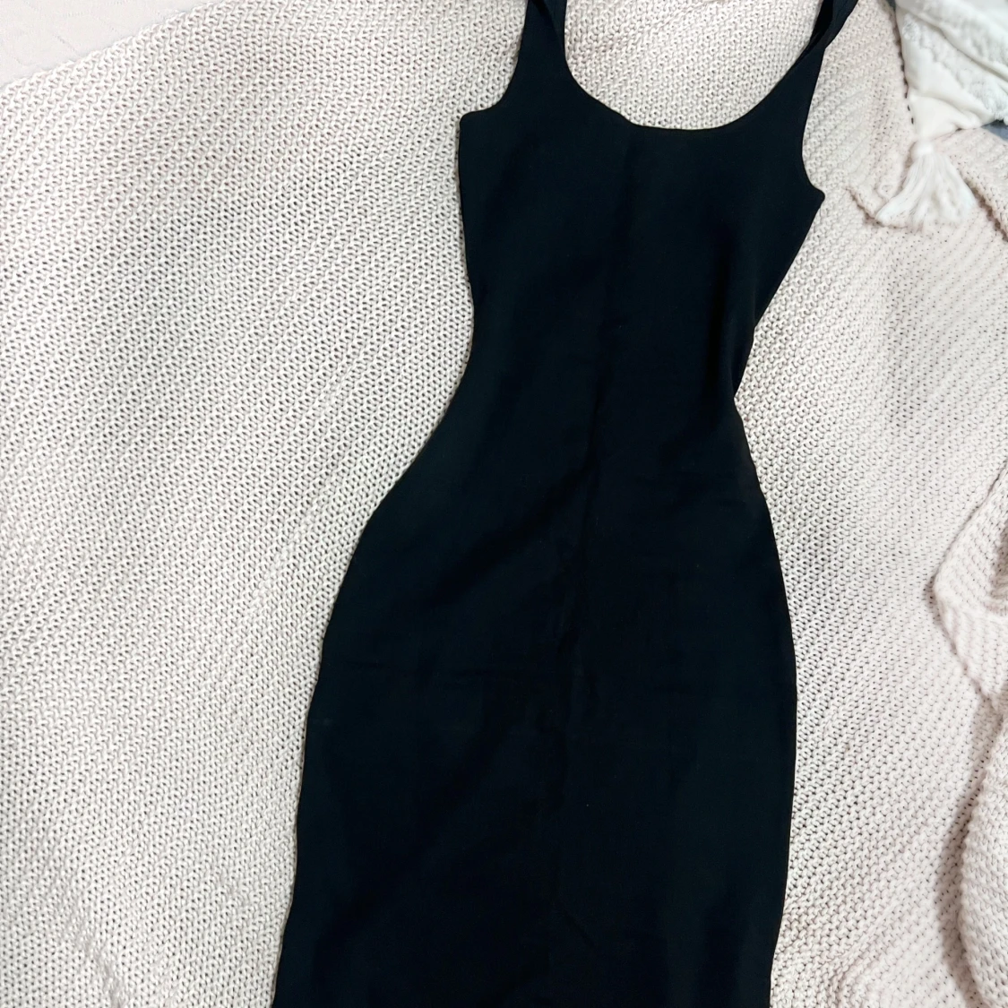 2 st klänningar med split - 93