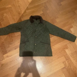 Barbour jacka  - Bra skick använd ändats fåtal gånger 