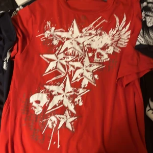 T shirt - Var min favorit tröja! Har bytt still och ville rensa mina kläder!