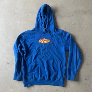 Paradise New York  - Fin hoodie från paradise med inspiration från world Industries, Det är en size S men sitter som en M