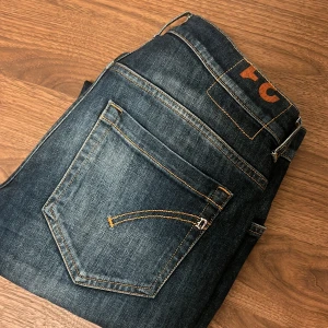 Dondup jeans  - Säljer dondup jeans i bra skick. Tveka inte på att höra av er vid flera frågor.