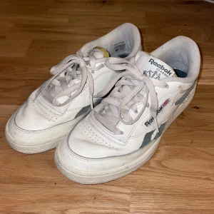 Reebok Revenge Club C - Reebok sneakers som är välanvända 