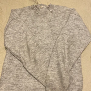 Stickad tröja - Stickad tröja köpt for når veckor sen, väldigt mjuk