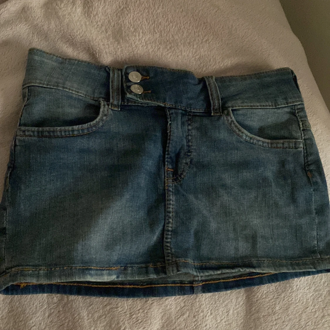 bara använd några gånger, low waist💗  