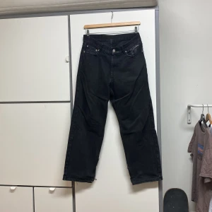 Sweet skate boarde - Slitna baggy jeans har varit med om allt 