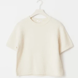 y kn short sleeve top - En vit kortärmad tröja från Gina tricot !! I storlek 146/152