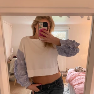 Volang tröja - Såå cool volang tröja! 😍😍😍