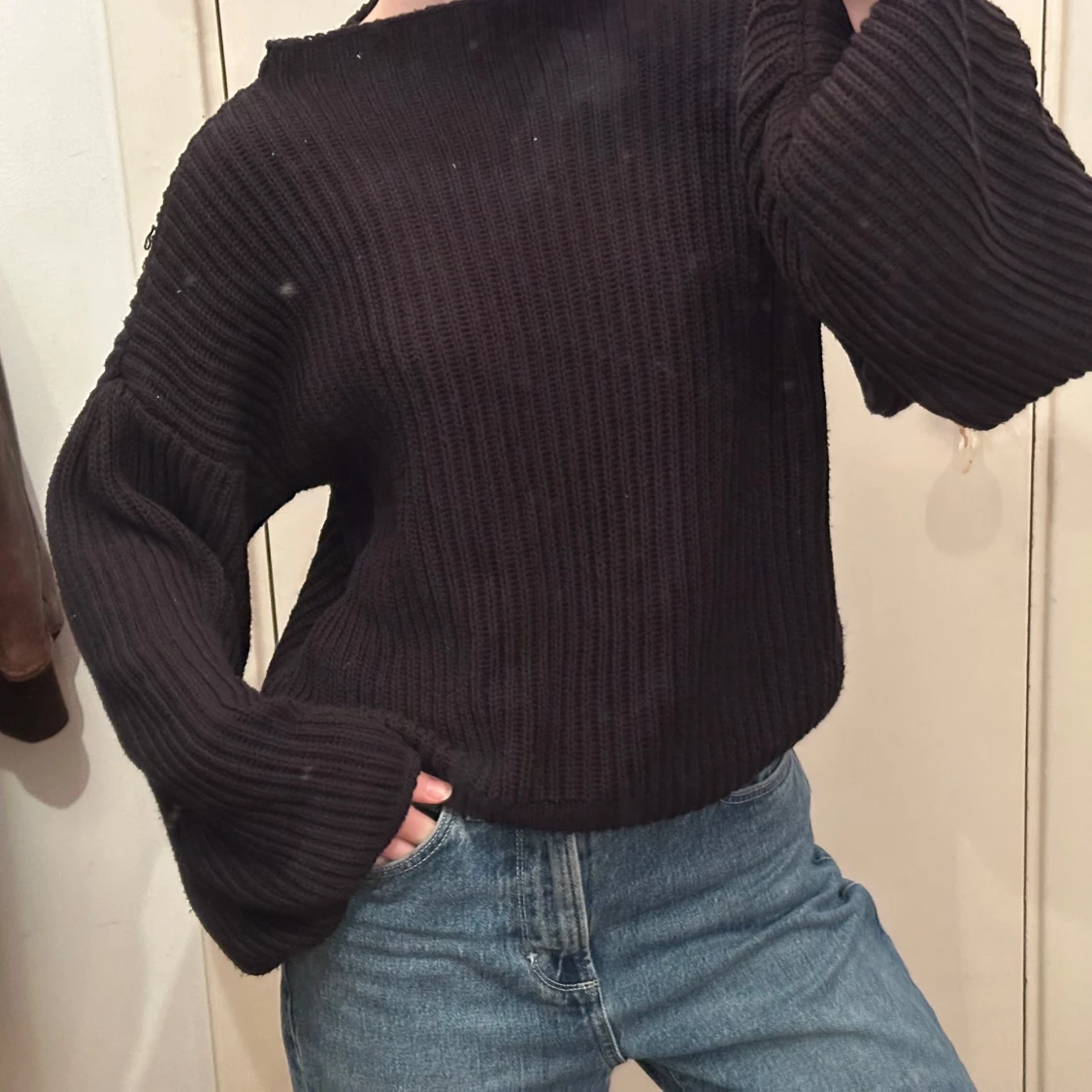 Svart stickad tröja - 1