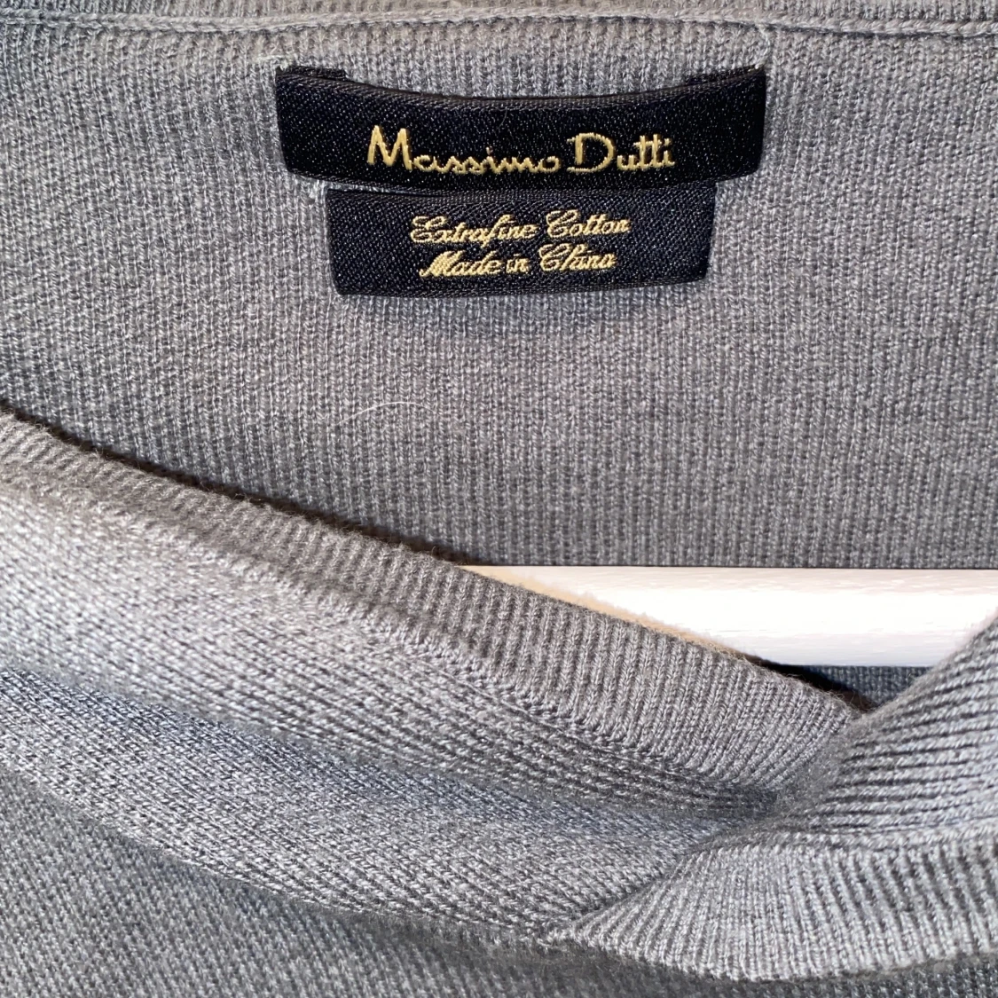 Grå hoodie från Massimo Dutti - 2