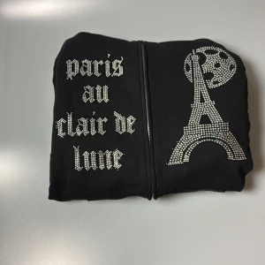 Bling lucid full zip - Skick 10/10 har ej använt den då den var för stor. Size S