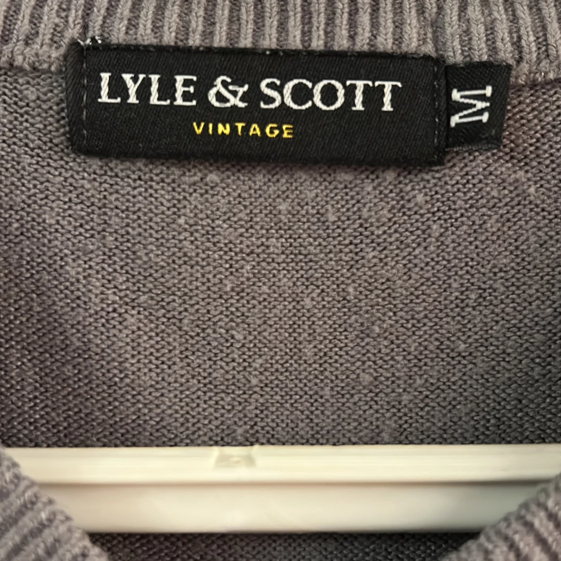 Grå tröja från Lyle & Scott - 1