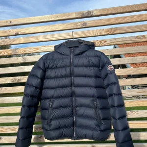 Colmar jacka - Hej  Säljer nu min jacka då den är för liten andvänd i enbart förra vintern Kan gå med på lägre pris vid snabb affär