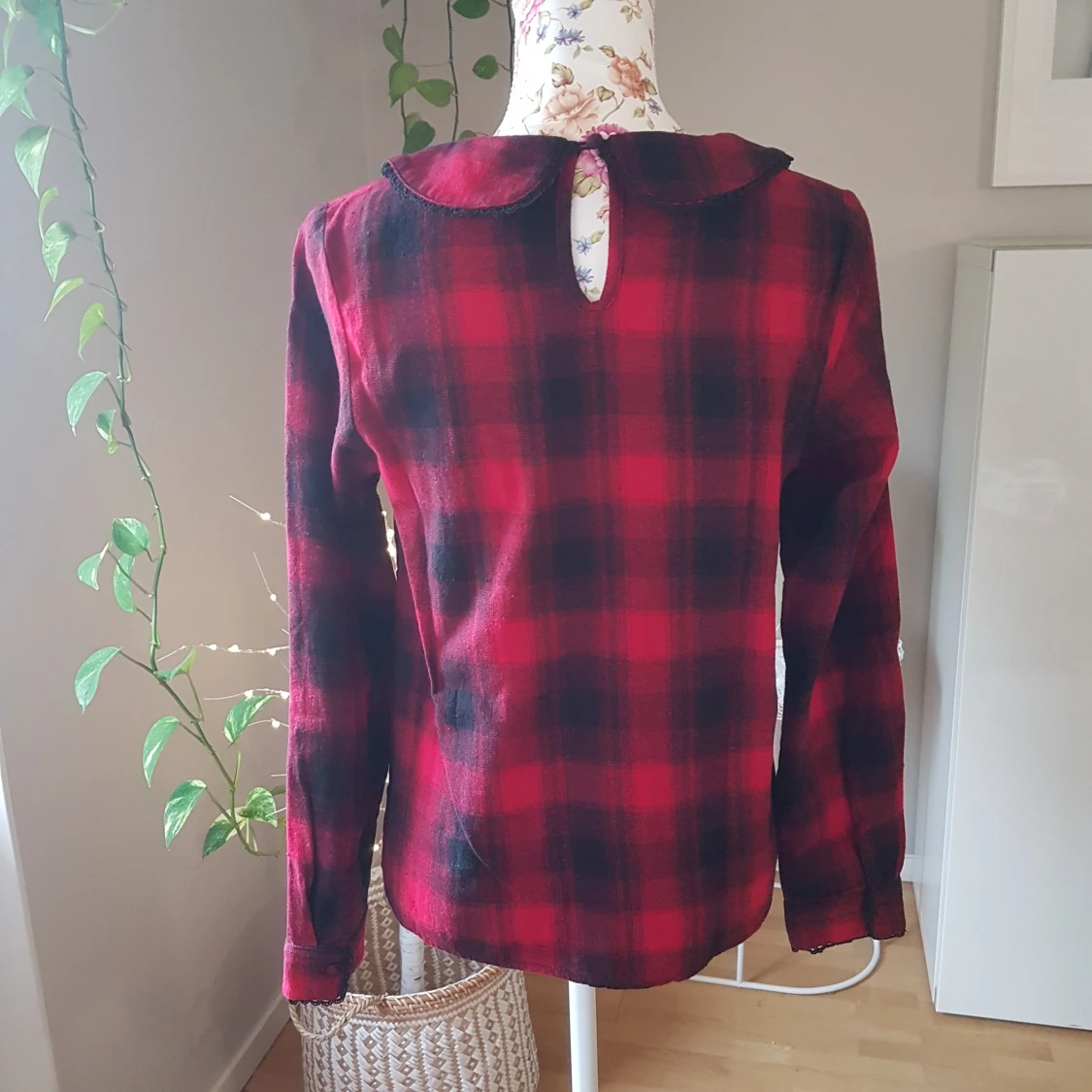 Flanellblus/-tröja med krage & picot - 91