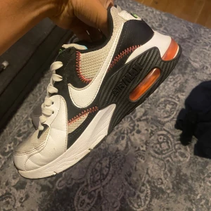 Air Max  - Bra skick inga hål ny pris 17OO