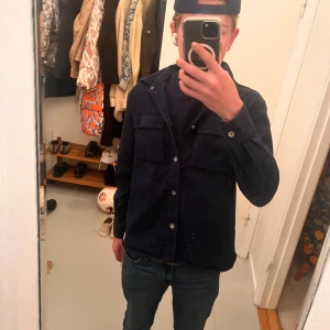 Overshirt - As snygg overshirt från name it den är i storlek 152 men är oversize o sitter som 158 är 163 och på bilden ser man passform på mig 