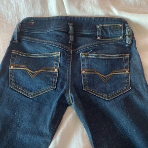 Diesel jeans  - Ett par disel jeans, så snygga men passar tyvärr inte mig. Skriv vid frågor💕