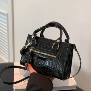 Väska - Nyligen köpt, använder ej💞