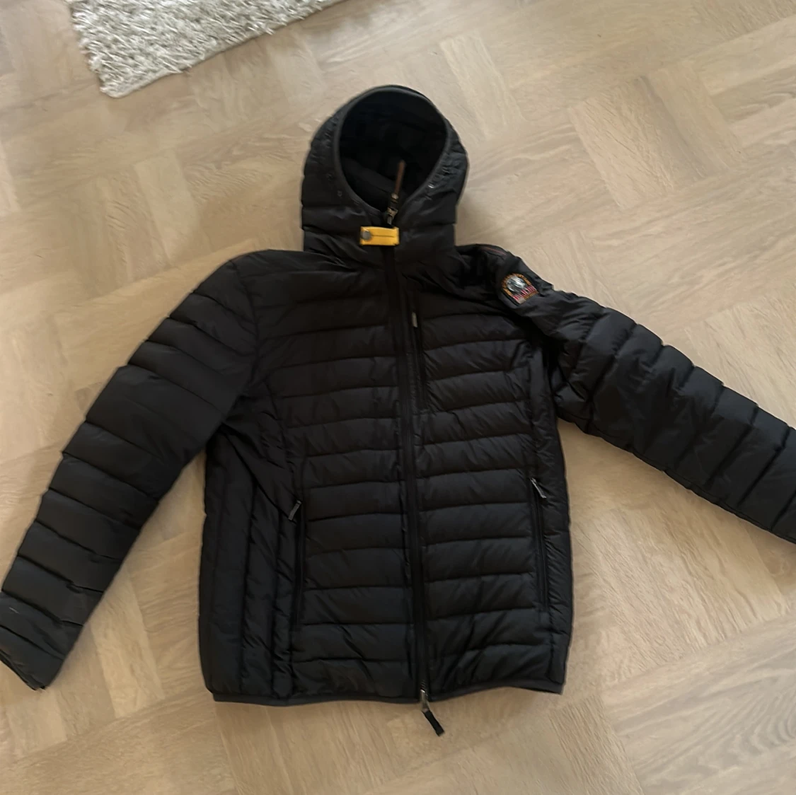 En parajumper jacka i väldigt bra skick