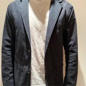 Lexington overshirt  - Säljer en supersnygg lexington overshirt i storlek S  Färg blå