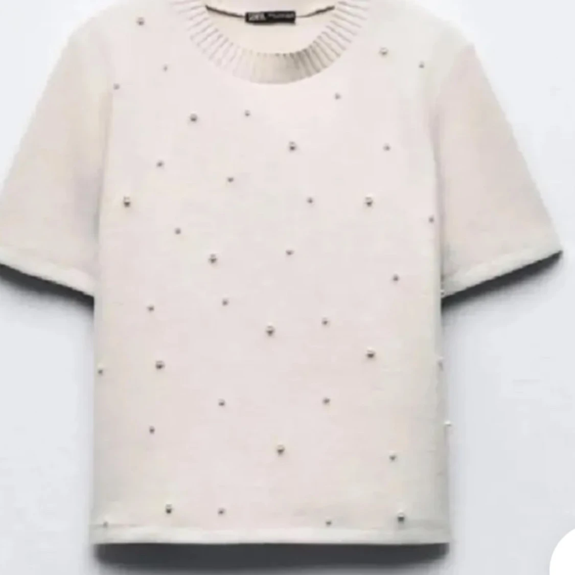 Vit tröja med pärlor från Zara