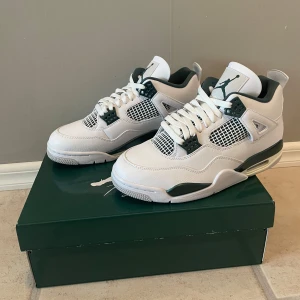 Jordan 4 retro oxidized green  - Aldrig använda! Kvitto och box medföljer
