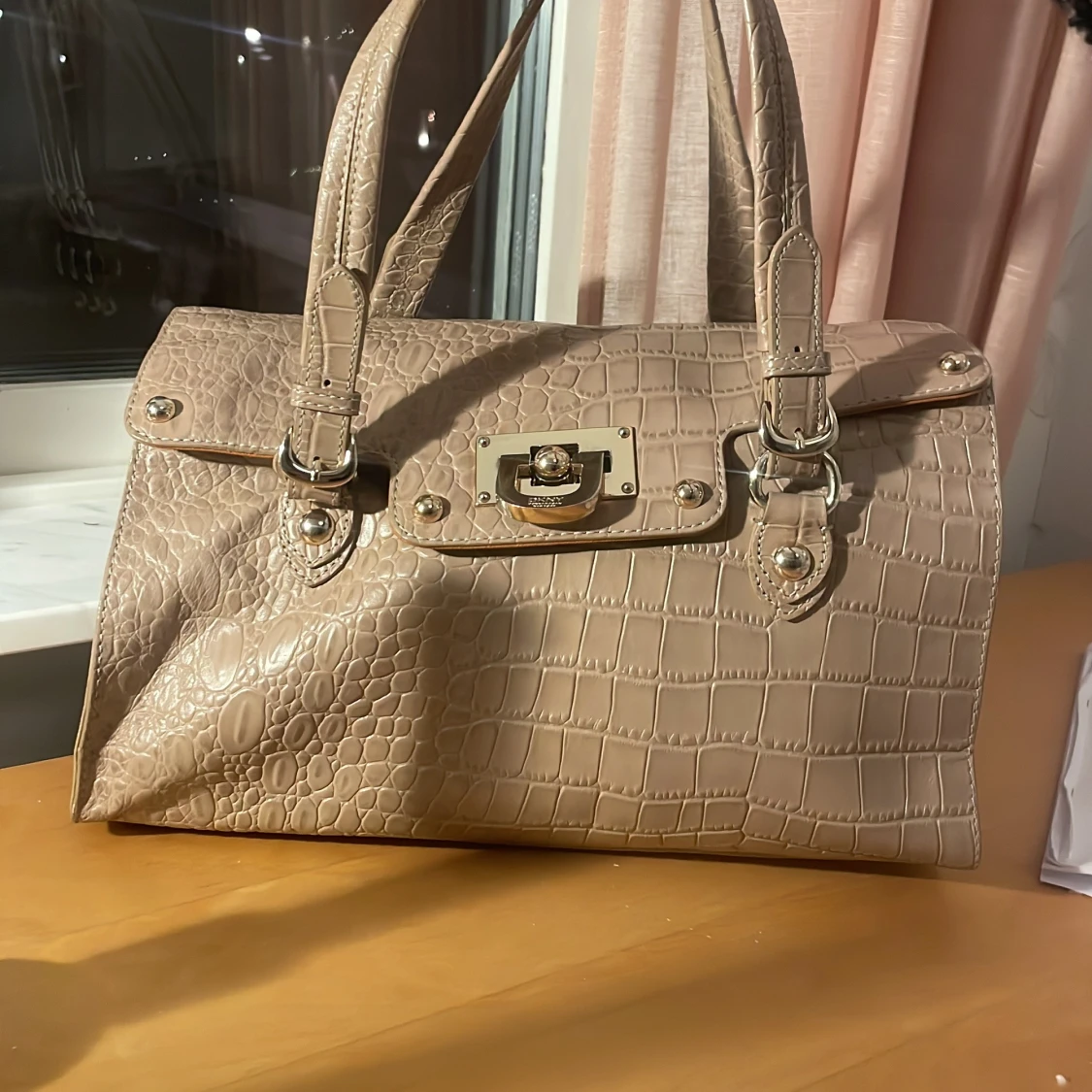 Gammelrosa/beige rymlig väska