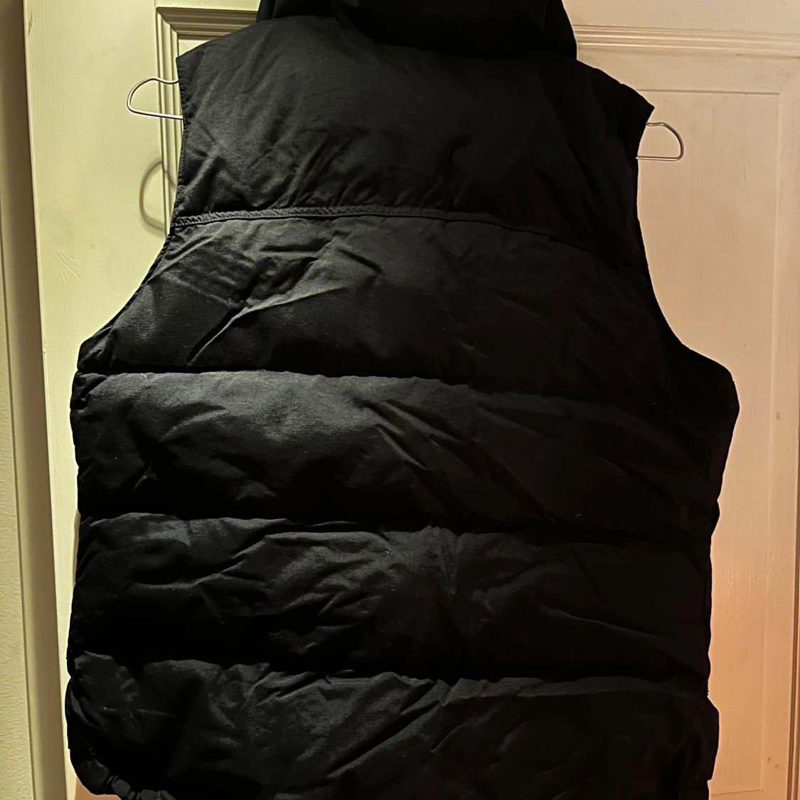 Svart dunväst från Peak Performance - 90