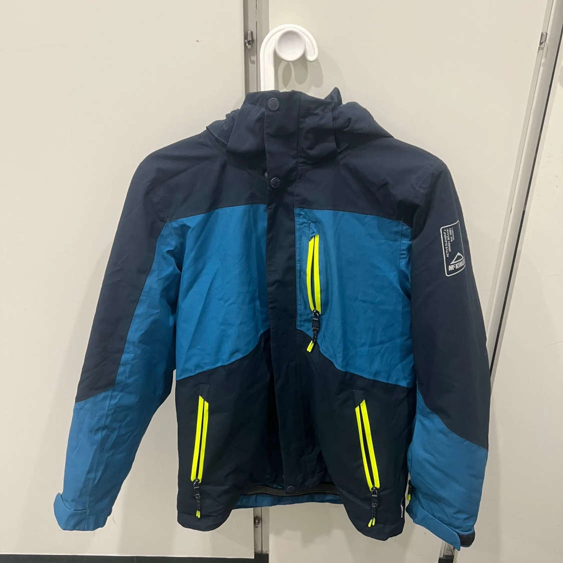 Grå och orange quiltad jacka från Everest (barn storlek)  - 90