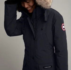 Canada goose jacka - Pris kan diskuteras! ÄKTA JACKA