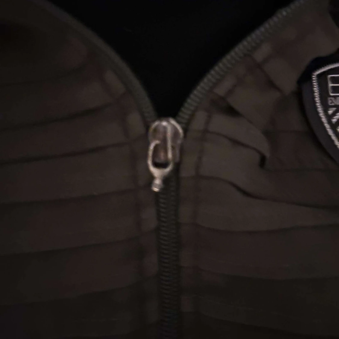 Svart och grön tröja med dragkedja - 91