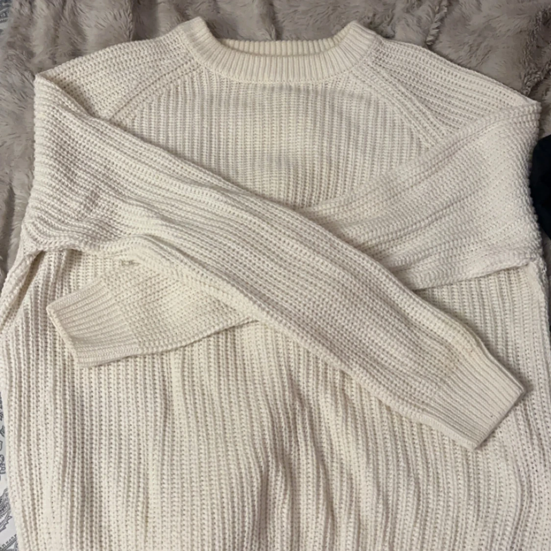 Vit/beige stickad tröja från 157