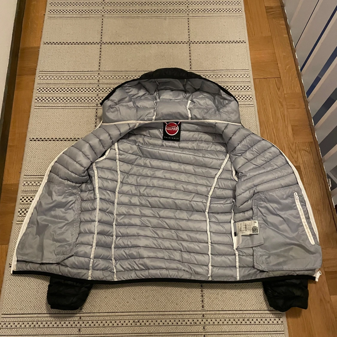 Svart pufferjacka från Colmar - 93