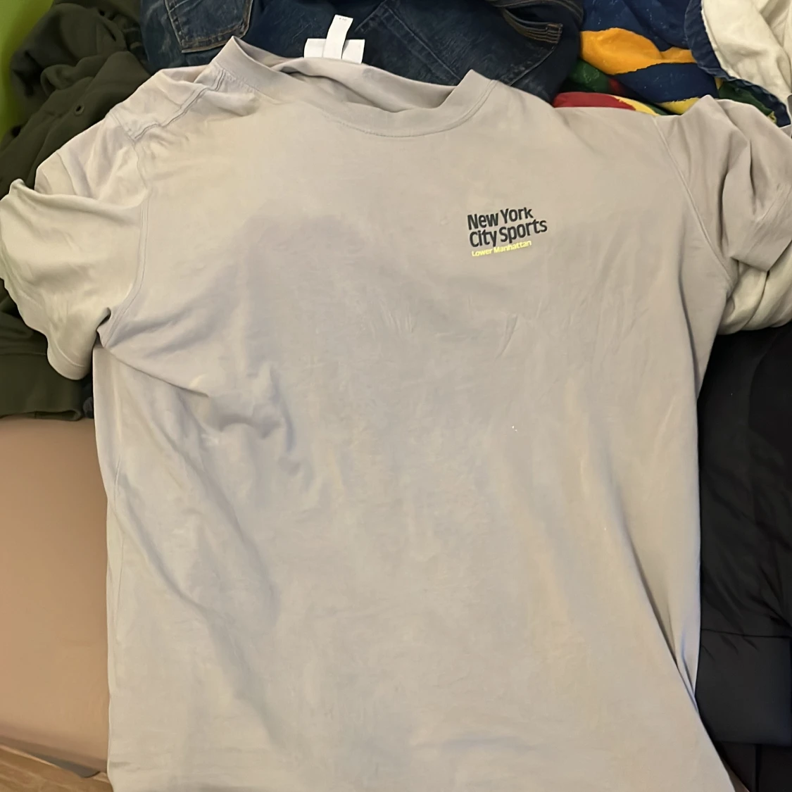 Grå t-shirt med New York City Sports-tryck